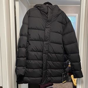Lululemon - Mens Down Jacket - Medium